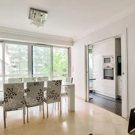 Syperbe T3 Avec Balcon A - La * Paris