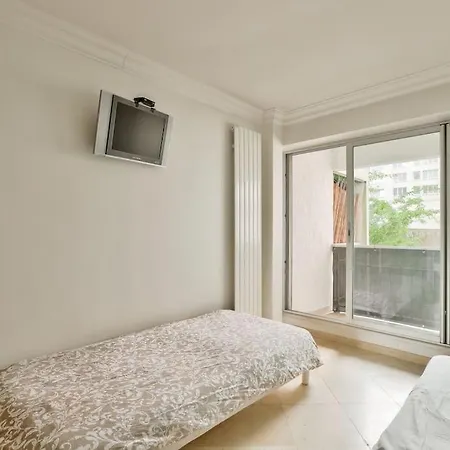 Syperbe T3 Avec Balcon A - La * Paris